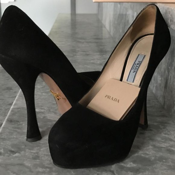 Worn once PRADA black suede heels - Picture 4 of 10